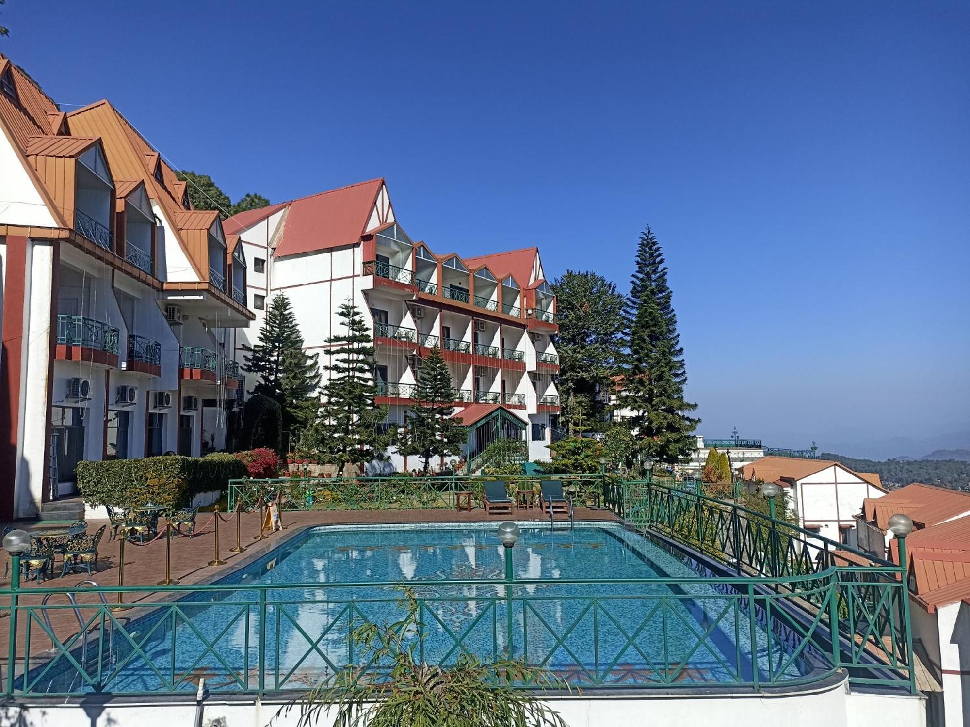 Kasauli Resort By Piccadily Exterior photo
