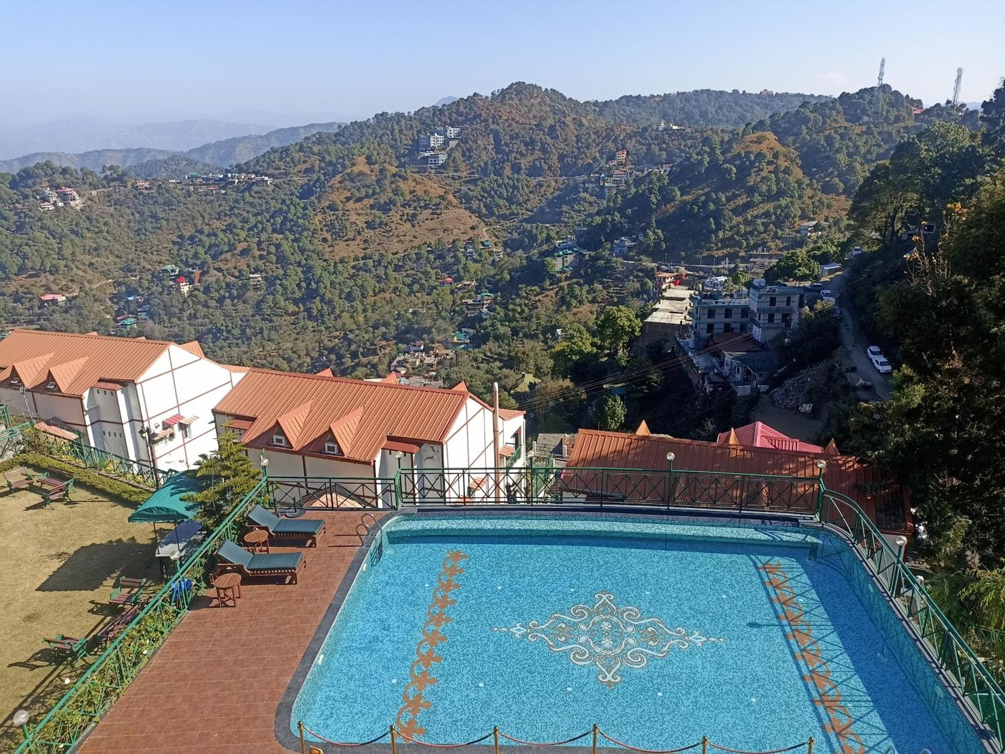 Kasauli Resort By Piccadily Exterior photo