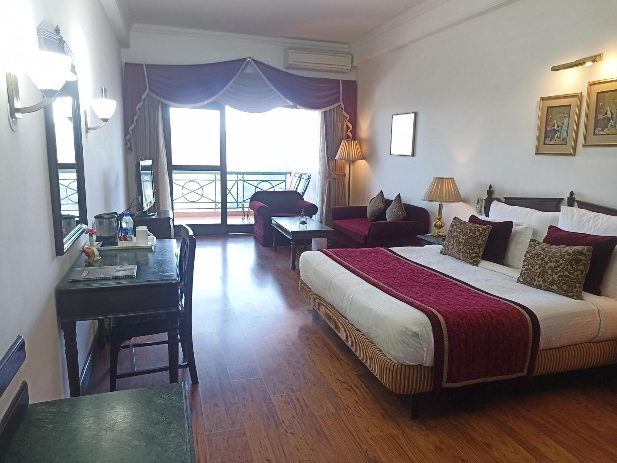 Kasauli Resort By Piccadily Exterior photo