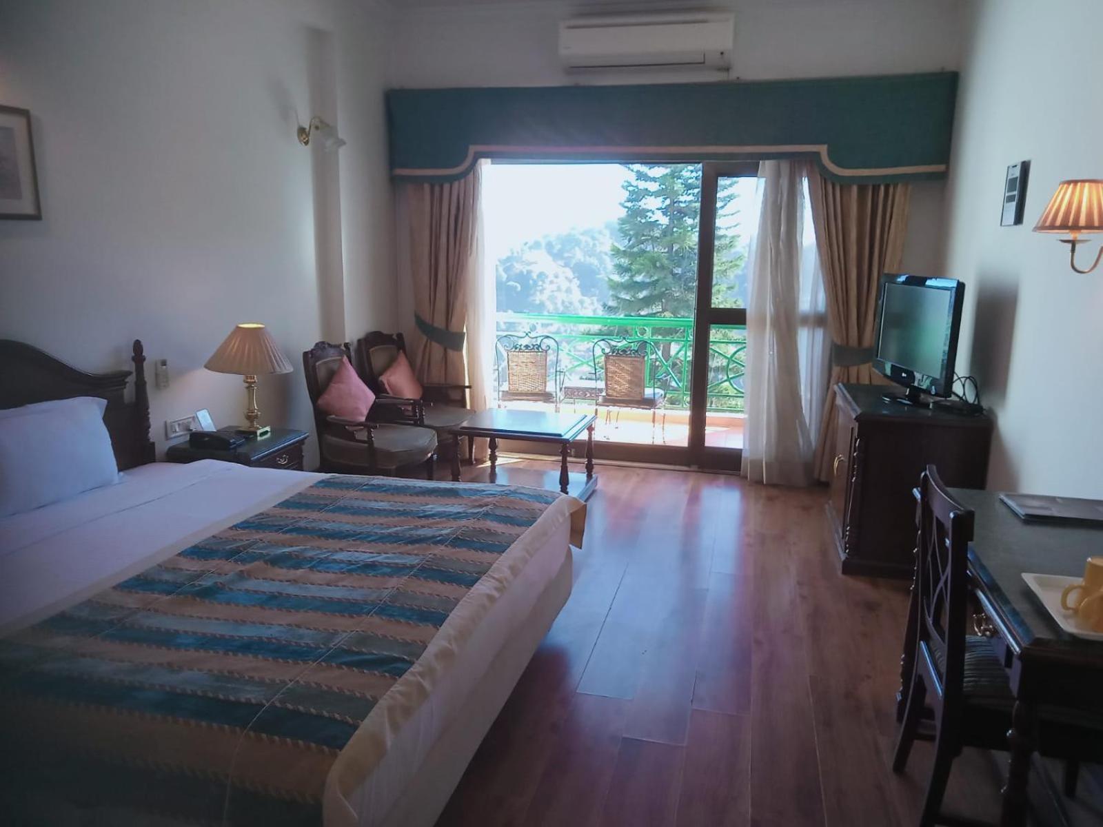 Kasauli Resort By Piccadily Exterior photo