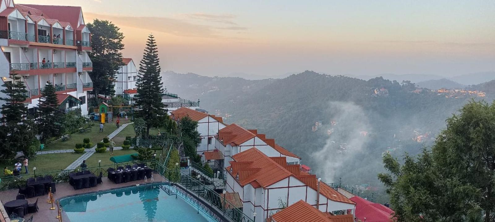 Kasauli Resort By Piccadily Exterior photo