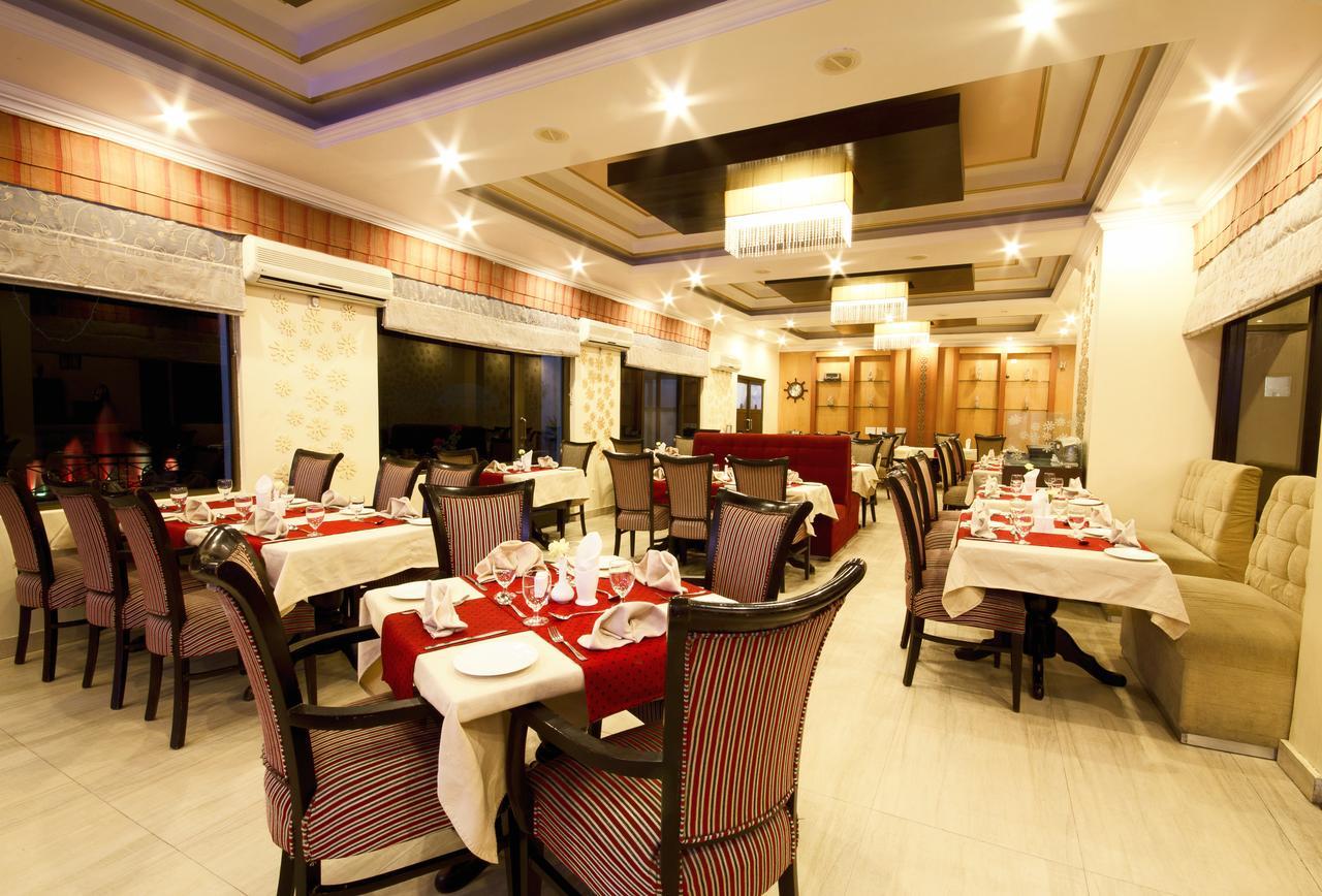 Kasauli Resort By Piccadily Exterior photo