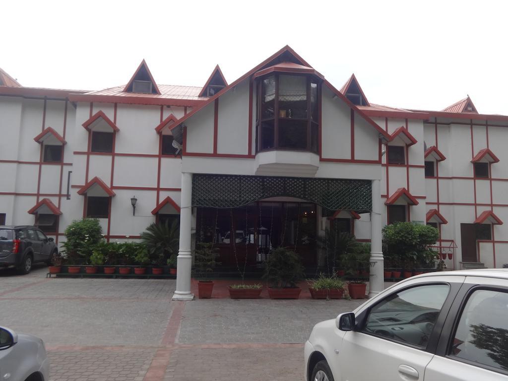 Kasauli Resort By Piccadily Exterior photo